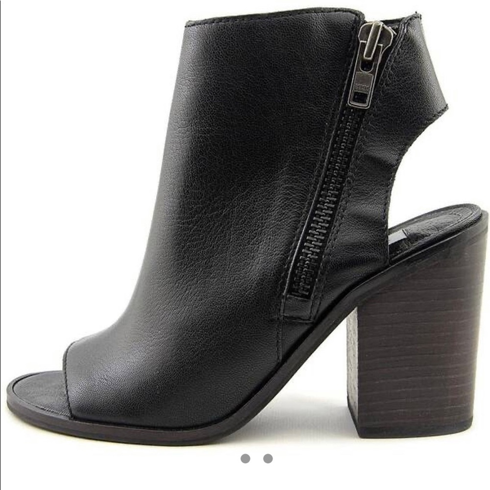 Steve Madden peep toe heels